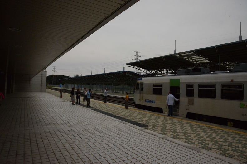 Dorasan Train Platform3.JPG